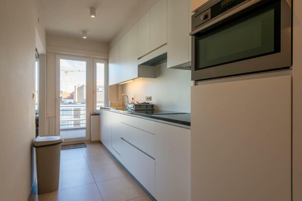 Modern Apartment With Free Parking Oostende Dış mekan fotoğraf